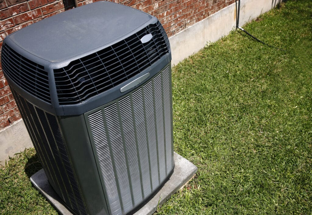 HVAC maintenance enhances the energy-saving benefits of high-efficiency modern AC-heater units, making it a smart HVAC option.